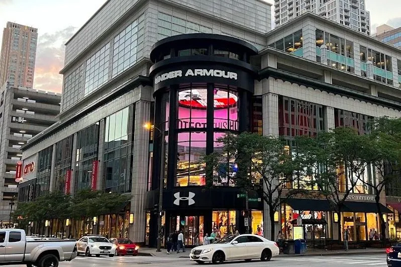 Écran LED d’Activate The Space dans le magasin Under Armour de Chicago