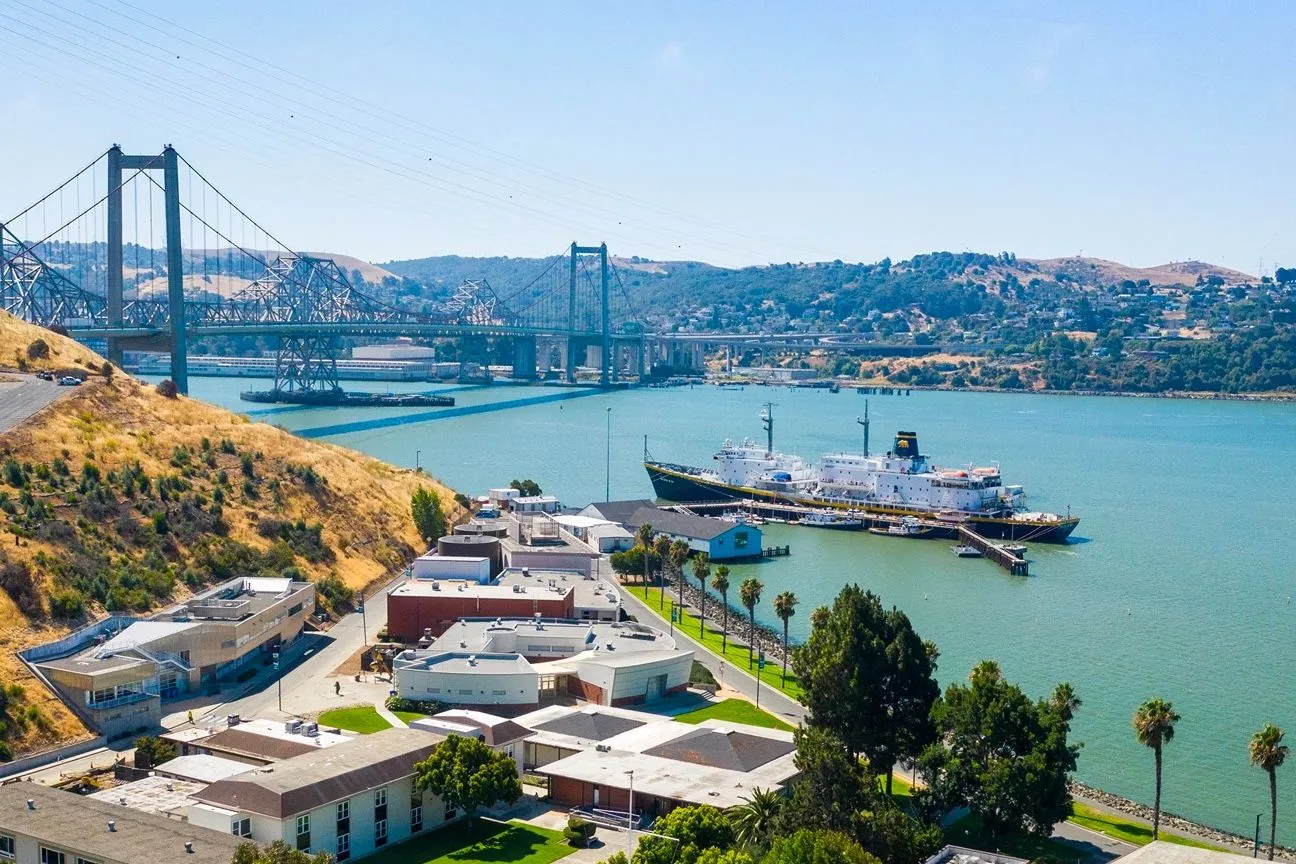 Cal Poly Maritime Academy dans la baie de San Francisco