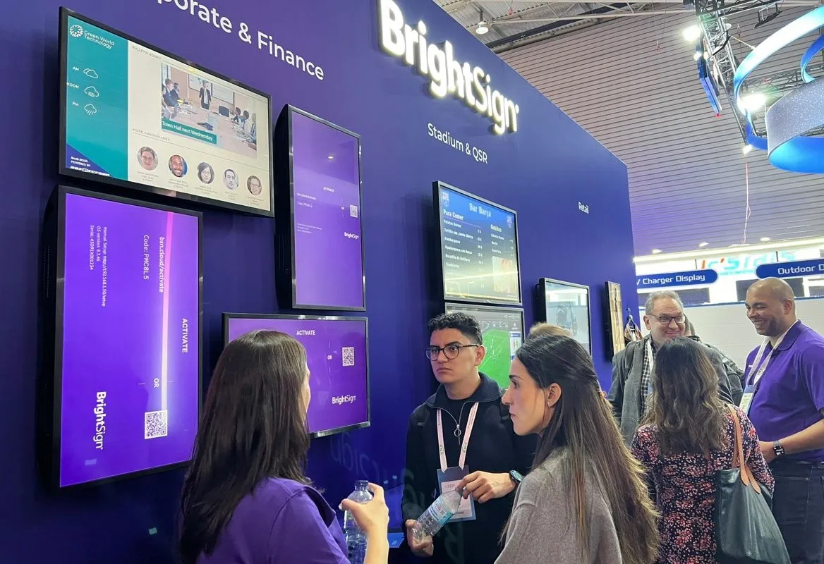 Lecteurs multimédias BrightSign sur un salon