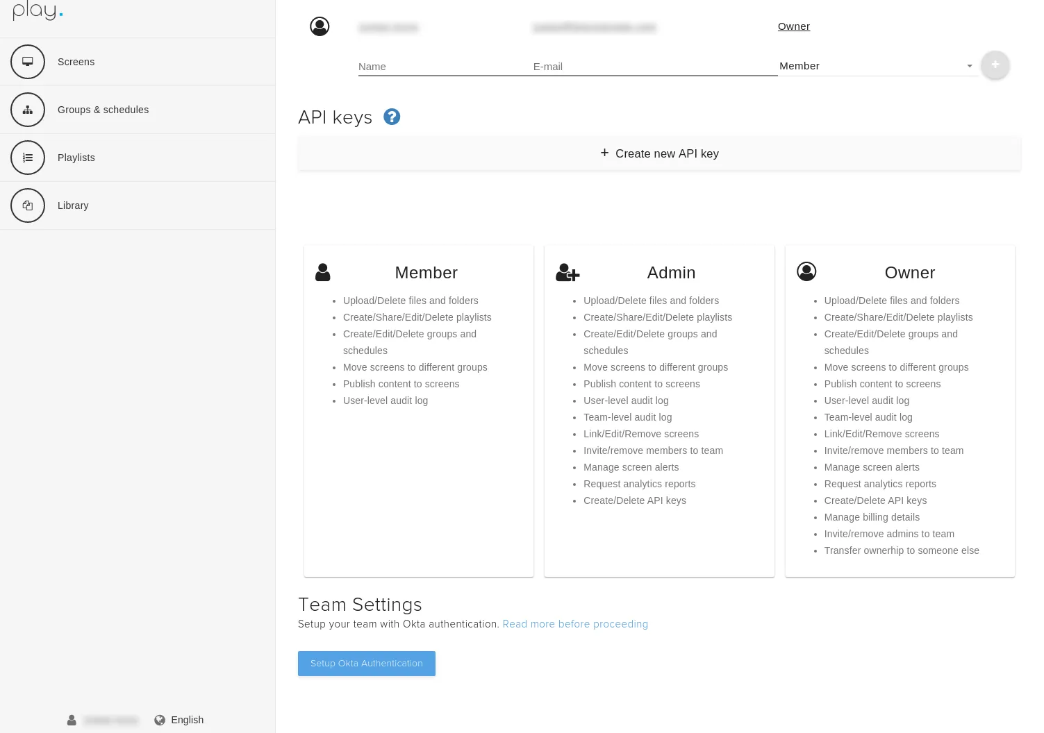 Page Équipe de Play Digital Signage avec le bouton Configurer l’authentification Okta