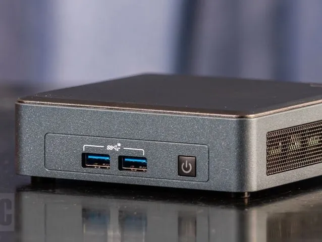 Lecteur multimédia Intel NUC 7 Mini